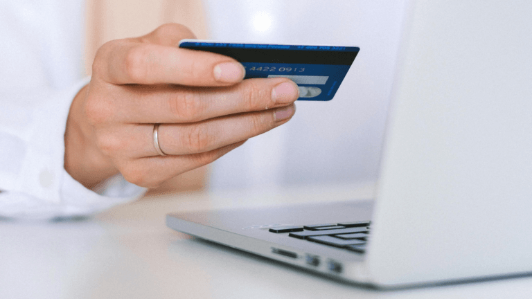 How to Improve Ecommerce Customer Experience Before, During, and After the Sale